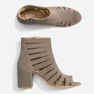 NWOT Diba Canopy Suede Peep Toe Bootie size 6.5